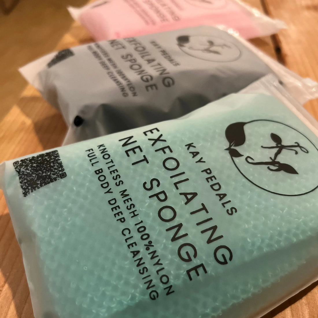 Kay Pedals  Mesh Sponge Exfoliating Back Scrub Long Shower Net Sponge